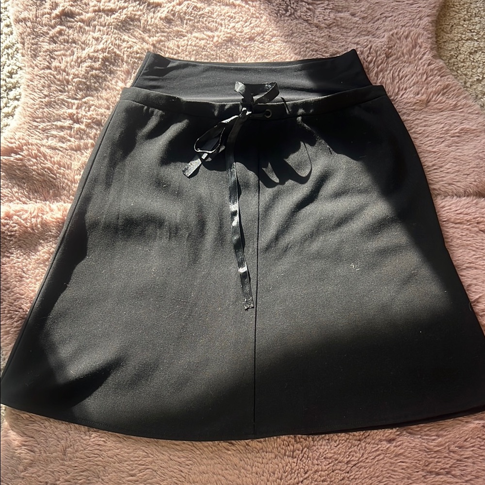 Elegant Black Skirt with Ribbon Detail